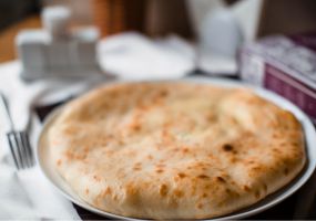 Осетинский пирог Пирог с рыбой и луком Пирог с рыбой и луком